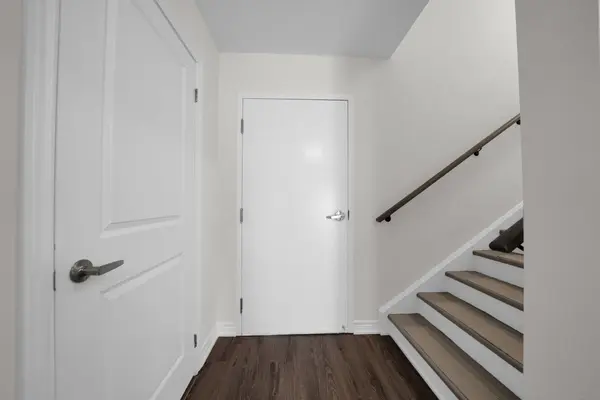 402 Olive AVE, Oshawa, ON L1H 2R1