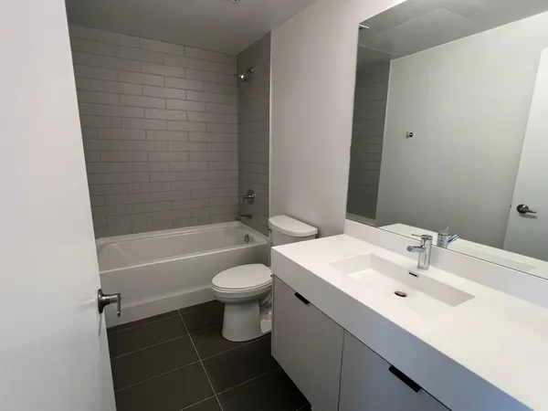 Toronto W01, ON M6K 0H3,57 Brock AVE #706