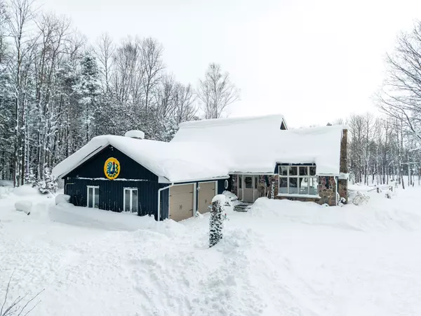 Georgian Bluffs, ON N0H 2T0,382390 Concession 17 RD