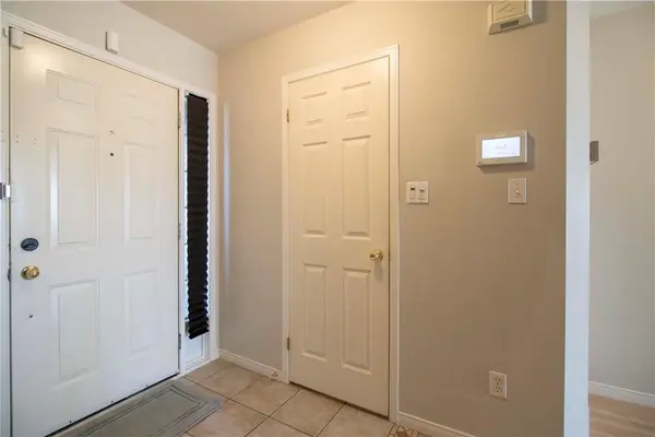 Hamilton, ON L9G 5A4,26 Kendrick CT