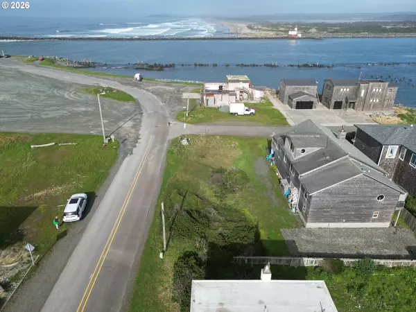 Bandon, OR 97411,SECorner Lincoln 3rd SW