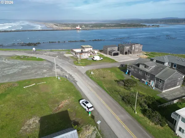 SECorner Lincoln 3rd SW, Bandon, OR 97411