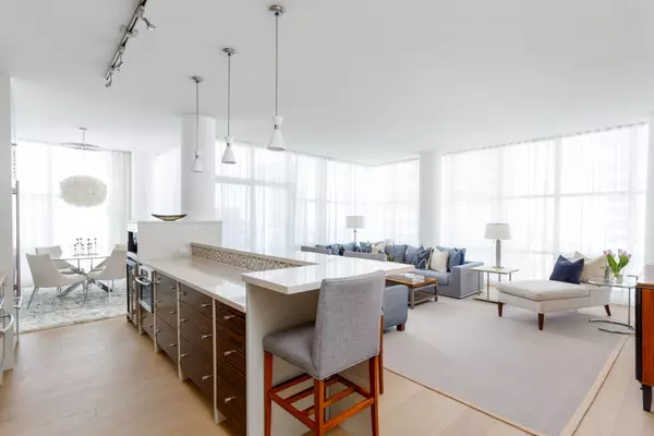 Toronto, ON M5V 3V2,10 Navy Wharf CT #Ph01