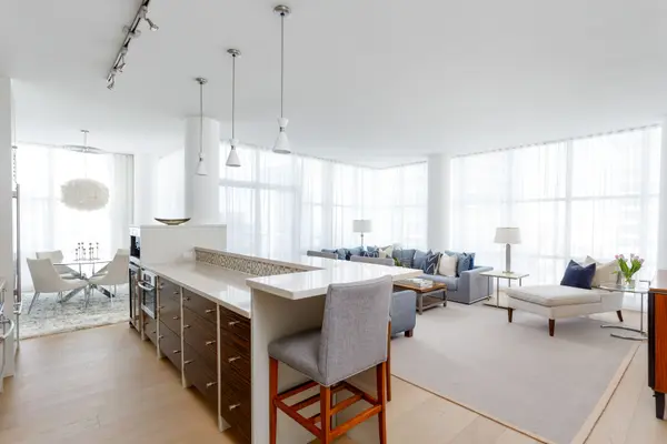 10 Navy Wharf CT #Ph01, Toronto C01, ON M5V 3V2