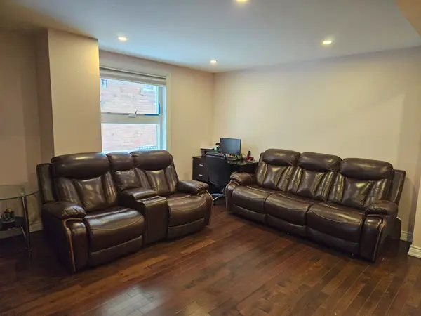 104 McRoberts AVE, Toronto W03, ON M6E 4P5