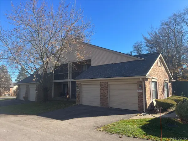 29726 Pine Ridge CIR, Farmington, MI 48331
