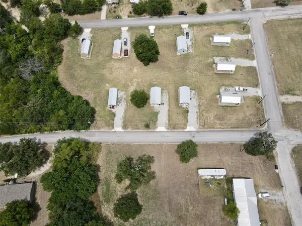 509 Ussery Street, Bowie, TX 76230