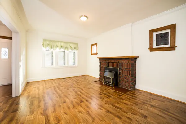 40 Snowdon AVE, Toronto C04, ON M4N 2A6