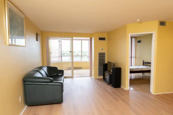 Toronto E05, ON M1W 3X8,175 Bamburgh CIR #702