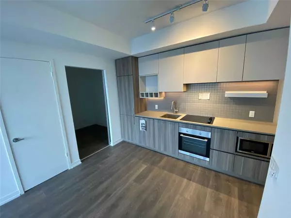 Vaughan, ON L4K 0J5,5 Buttermill AVE #3212