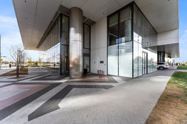 Vaughan, ON L4K 0L1,950 Portage Pkwy #4303