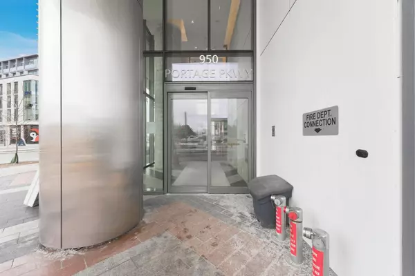 Vaughan, ON L4K 0L1,950 Portage Pkwy #4303