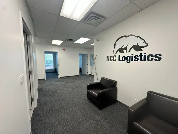 243 North Service RD W #303, Oakville, ON L6M 3E5