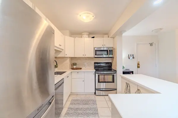 648 Grey ST #305, Brantford, ON N3S 4Y3