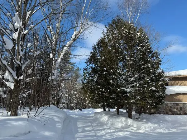 Chatsworth, ON N0H 1R0,603391 Lime Kiln RD