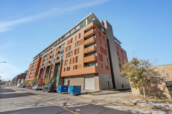 135 Barrette ST #101, Vanier And Kingsview Park, ON K1L 7Z9