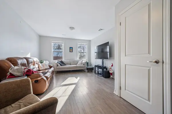 803 Gordon ST #9, Guelph, ON N1G 1Y8