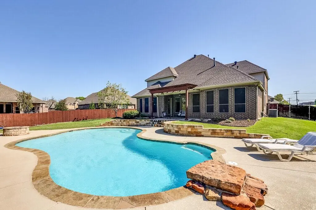 501 Pine Island Circle, Mansfield, TX 76063
