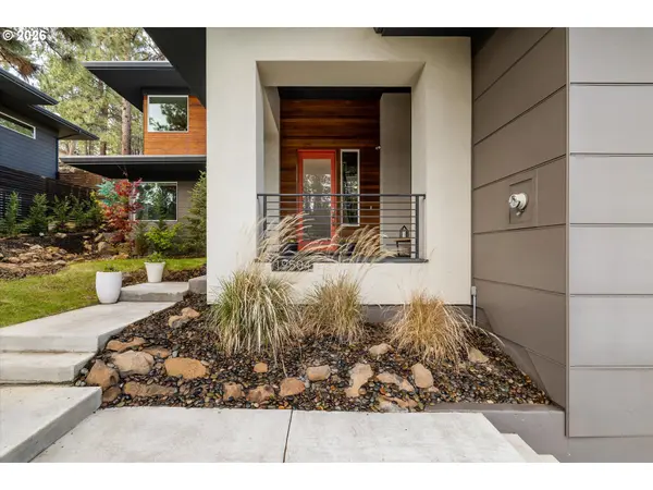 19504 SW CENTURY DR, Bend, OR 97702