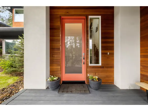 19504 SW CENTURY DR, Bend, OR 97702