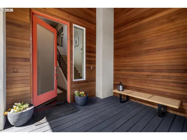 19504 SW CENTURY DR, Bend, OR 97702