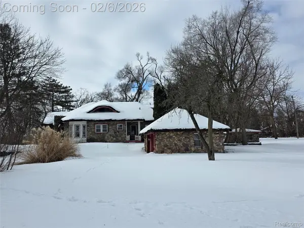 47420 W Ann Arbor TRL, Plymouth Charter Township, MI 48170