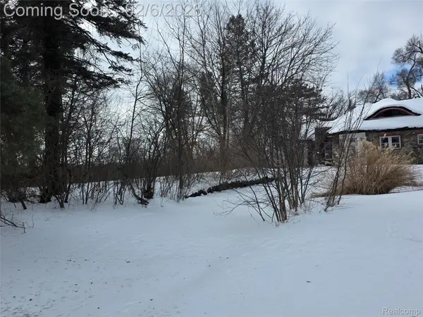 47420 W Ann Arbor TRL, Plymouth Charter Township, MI 48170