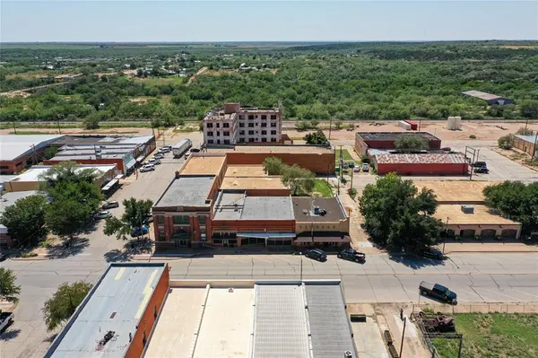 123 W 2nd Street, Colorado City, TX 79512