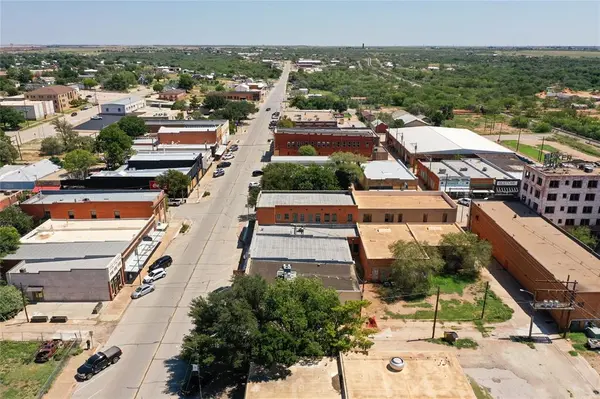 123 W 2nd Street, Colorado City, TX 79512