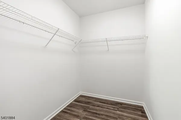 905 River Rd #224, Edgewater Boro, NJ 07020