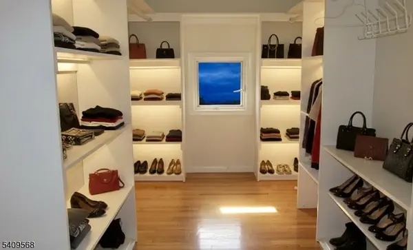 78 N Mitchell Pl, Little Silver Boro, NJ 07739