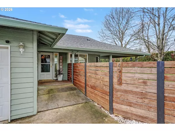 Salem, OR 97302,4935 S CENTURIAN CT