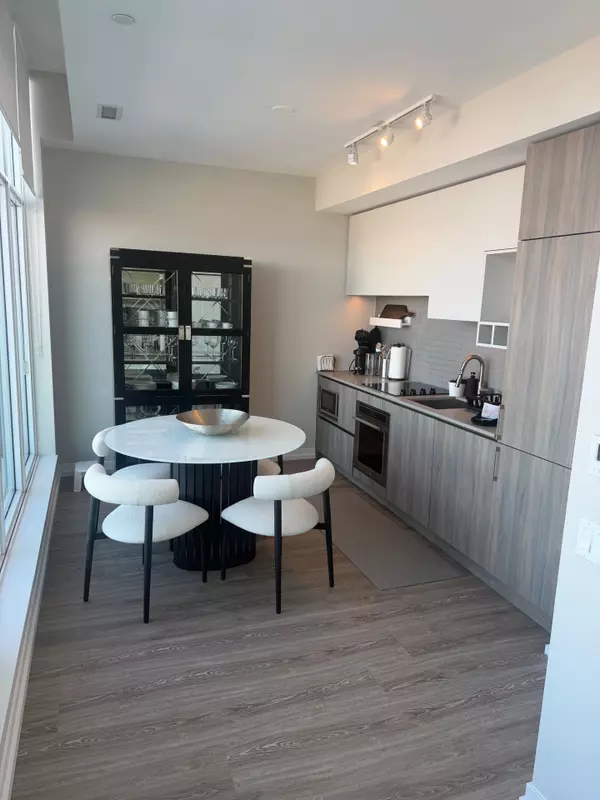 Vaughan, ON L4K 0J7,950 Portage Pkwy #810