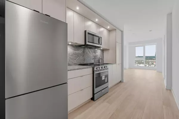 25 Cordova AVE #612, Toronto, ON M9A 0E5