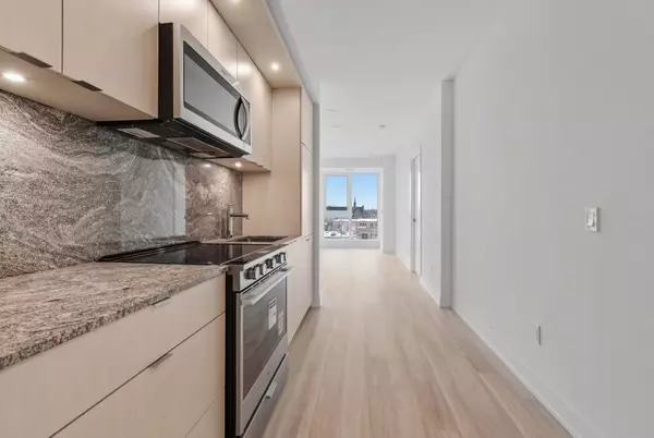 Toronto, ON M9A 0E5,25 Cordova AVE #612