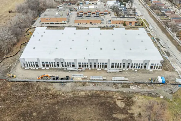 770 Southdown RD #105, Mississauga, ON L5J 2Y4