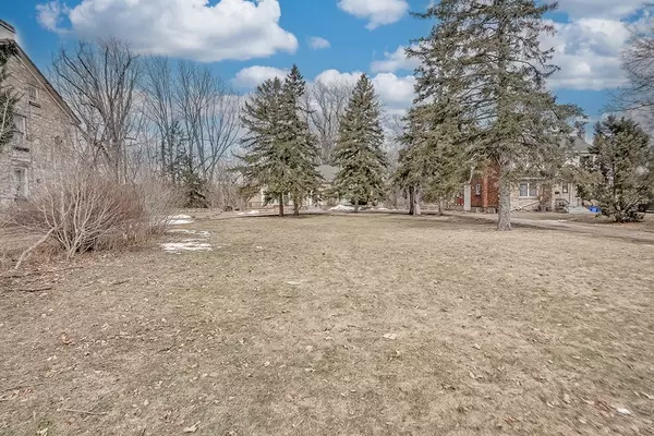 Hamilton, ON L8S 3J6,50 Sanders BLVD