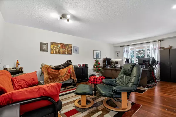 Barrhaven, ON K2J 0W1,307 VENTANNA WAY