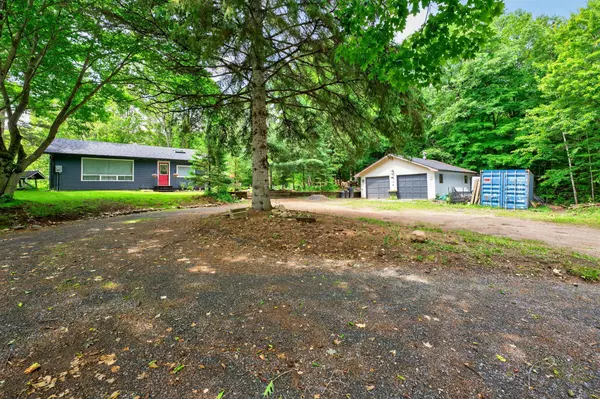 17377 35 HWY, Algonquin Highlands, ON K0M 1S0