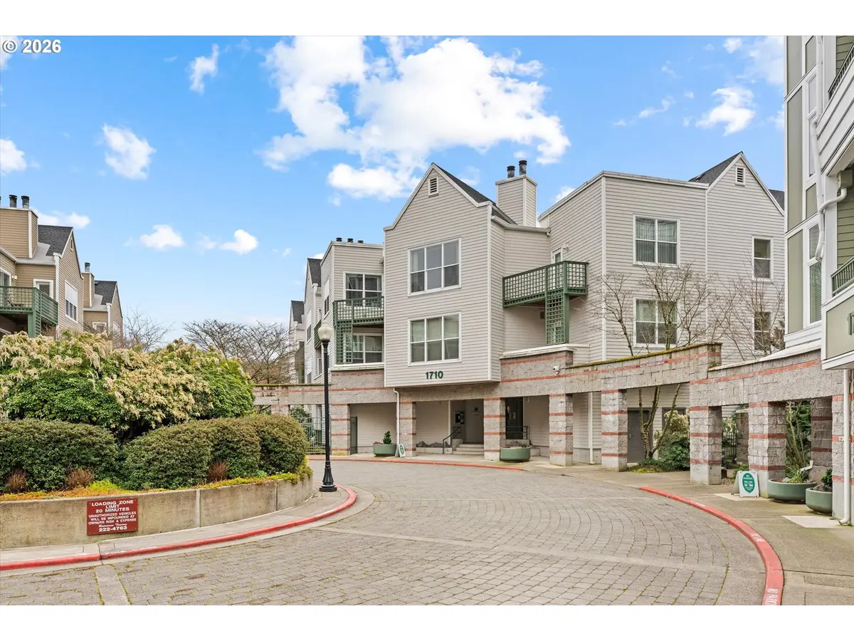 1710 S HARBOR WAY #202, Portland, OR 97201