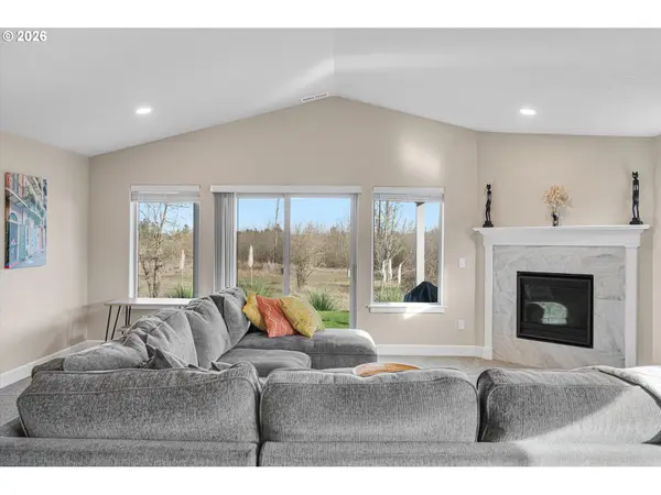 475 S 10TH ST, Monroe, OR 97456