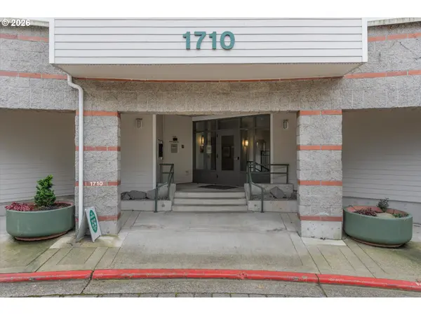1710 S HARBOR WAY #202, Portland, OR 97201