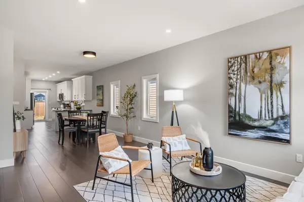 Loyalist, ON K0H 2H0,60 Potter DR