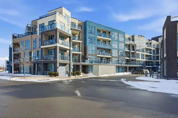 10 Concord PL #205, Grimsby, ON L3M 0G6