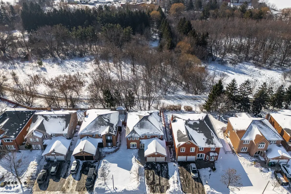 Brampton, ON L6Y 4E4,6 New London CT