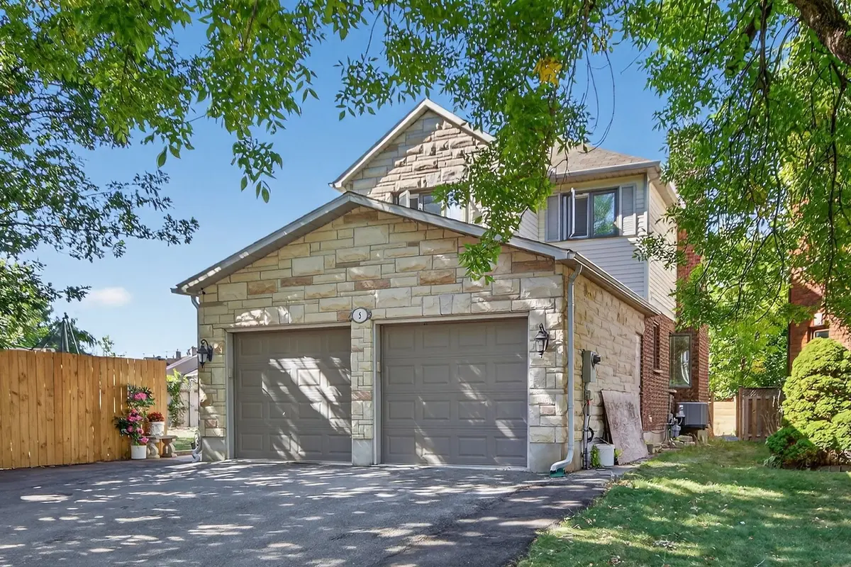 5 Southland CRES, Hunt Club - South Keys And Area, ON K1G 5E5