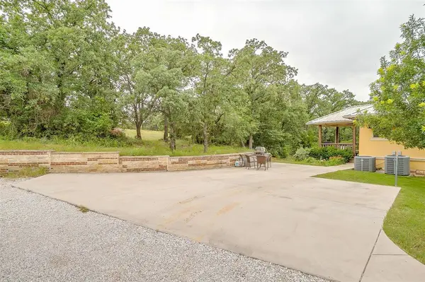 383 County Rd 3672, Springtown, TX 76082