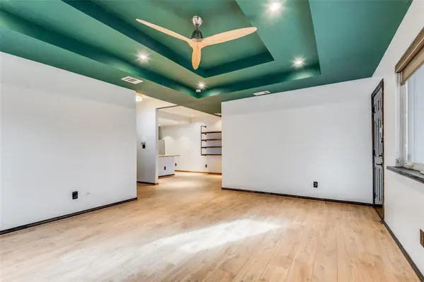 2749 Buna Drive, Dallas, TX 75211