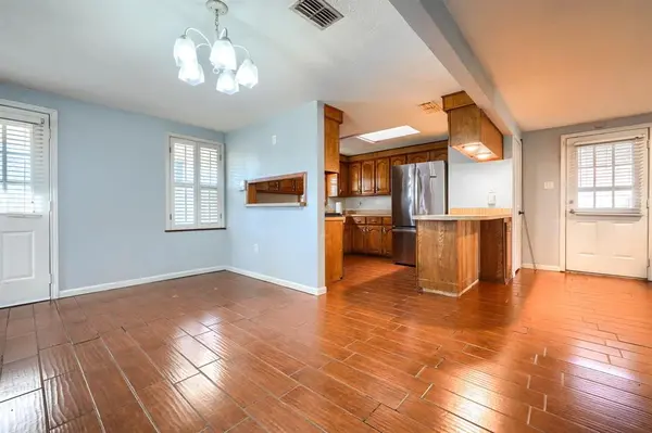 2112 Mangum Street, Commerce, TX 75428