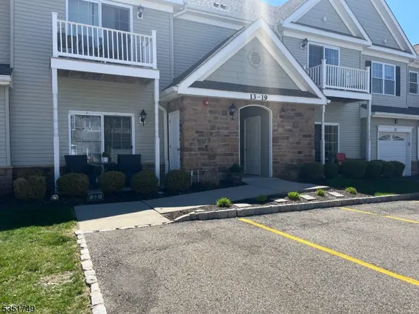 19 Dogwood Ln #19, Wanaque Boro, NJ 07420